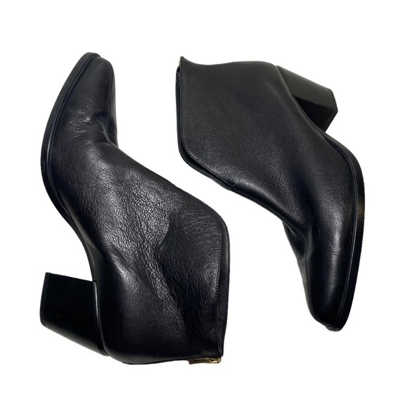 Vince Havana Notch Leather Bootie - Picture 3 of 7